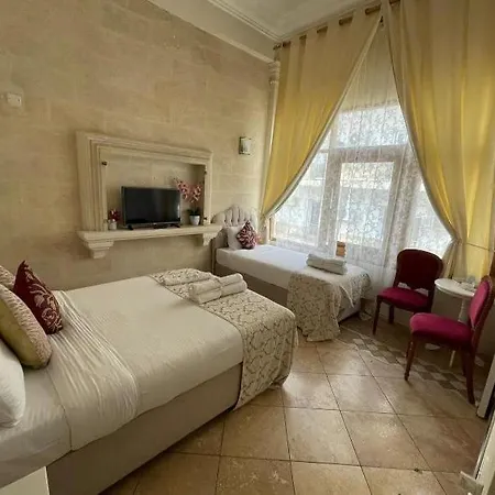 Lord's Boutique Kyrenia (Northern Cyprus)