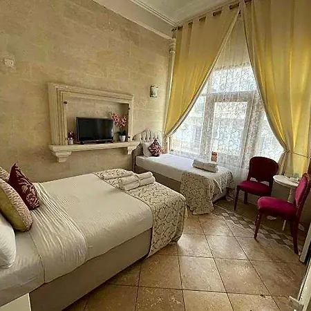 Lord's Boutique Hotel 3*