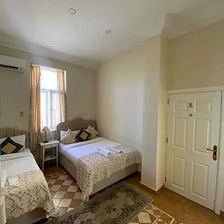 Lord's Boutique Hotel