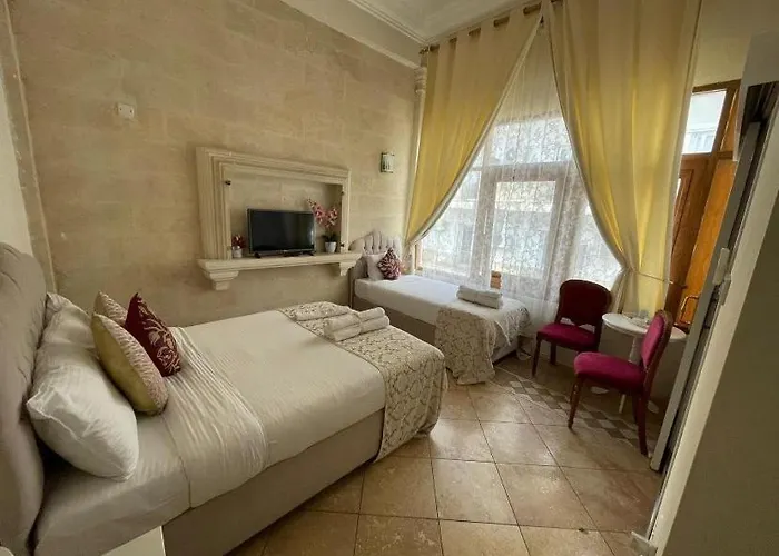 Lord's Boutique Kyrenia (Northern Cyprus)