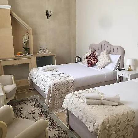 Lord's Boutique 3* 키레니아